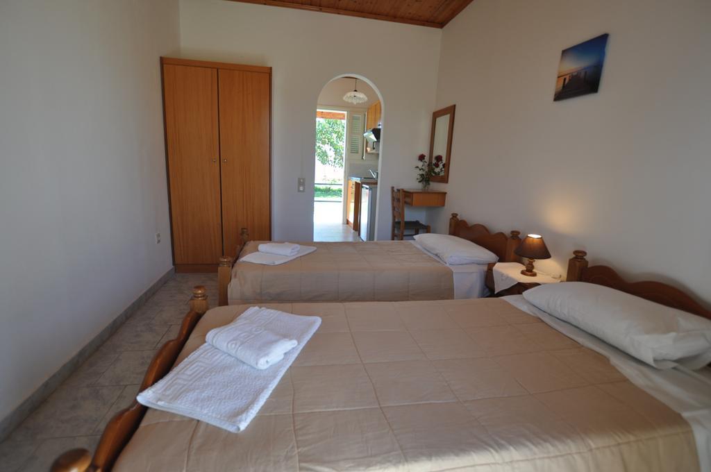 Liberty'S Studios Almiros Beach Eksteriør billede